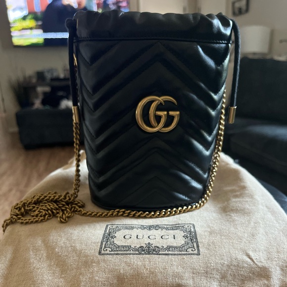GG MARMONT MINI BUCKET BAG - Picture 2 of 9